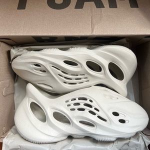 Adidas Yeezy Foam Runner